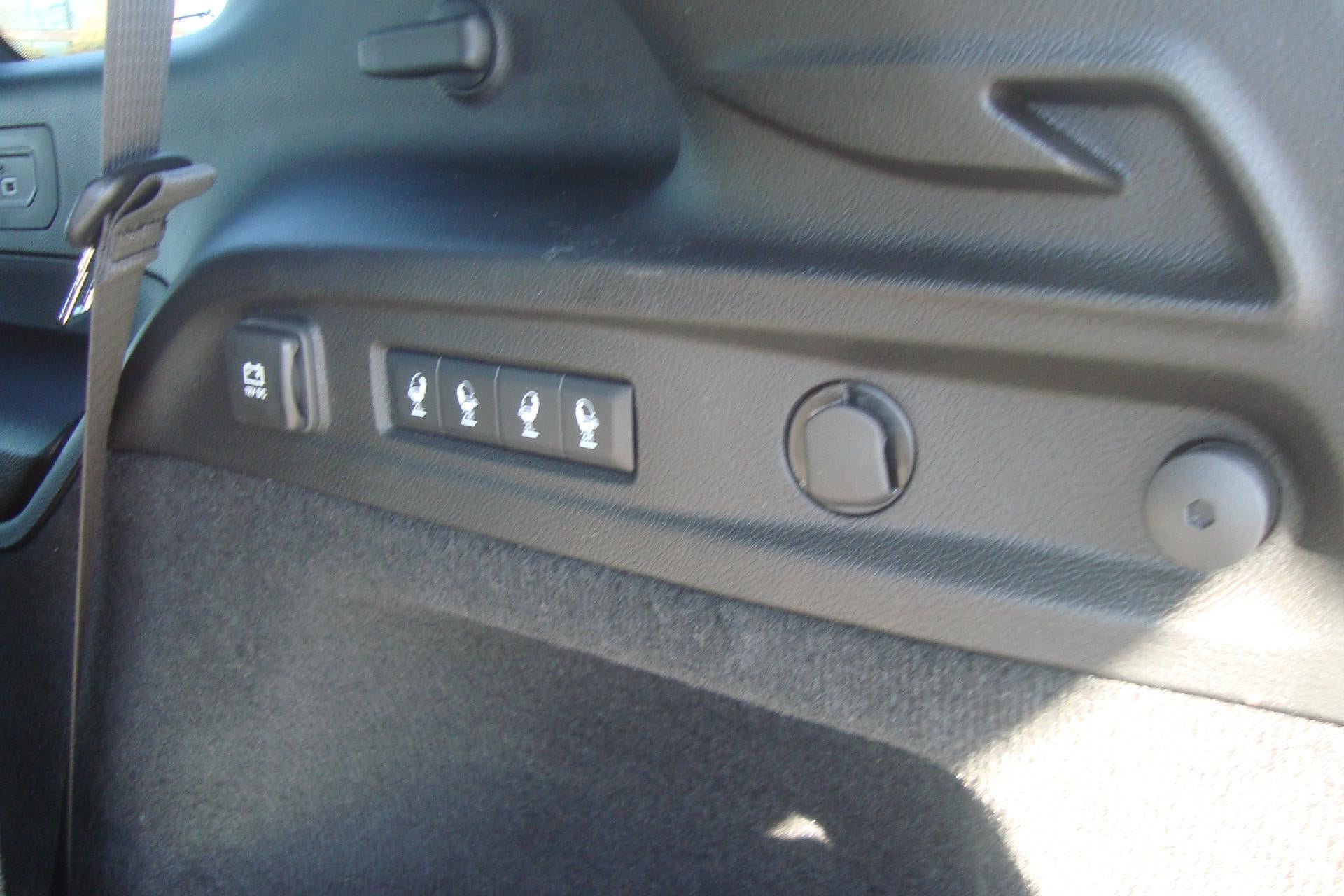 2025 Jeep Grand Cherokee L Base