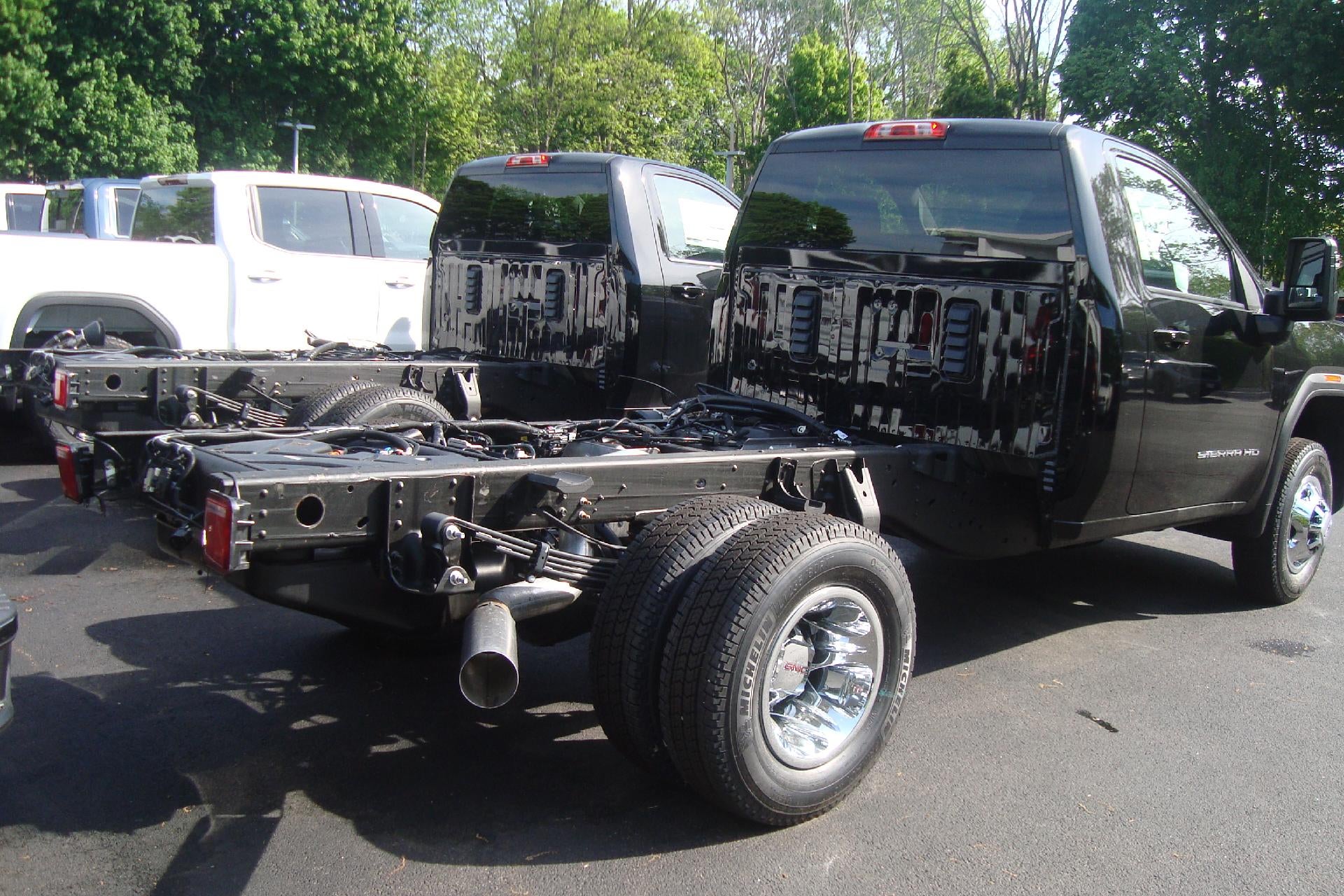 2026 GMC Sierra 3500 HD Chassis Cab SLE