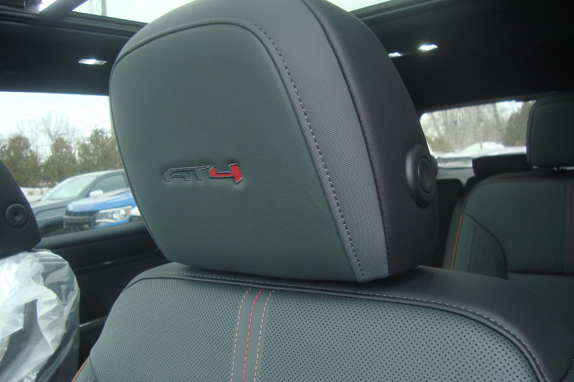 2026 GMC Acadia AWD AT4