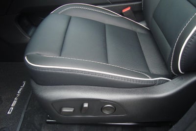 2026 GMC Acadia AWD Denali