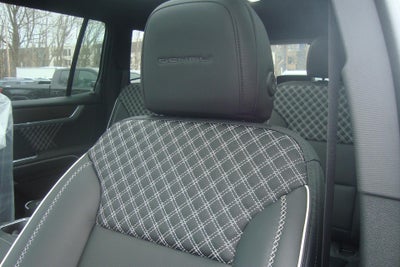 2026 GMC Acadia AWD Denali