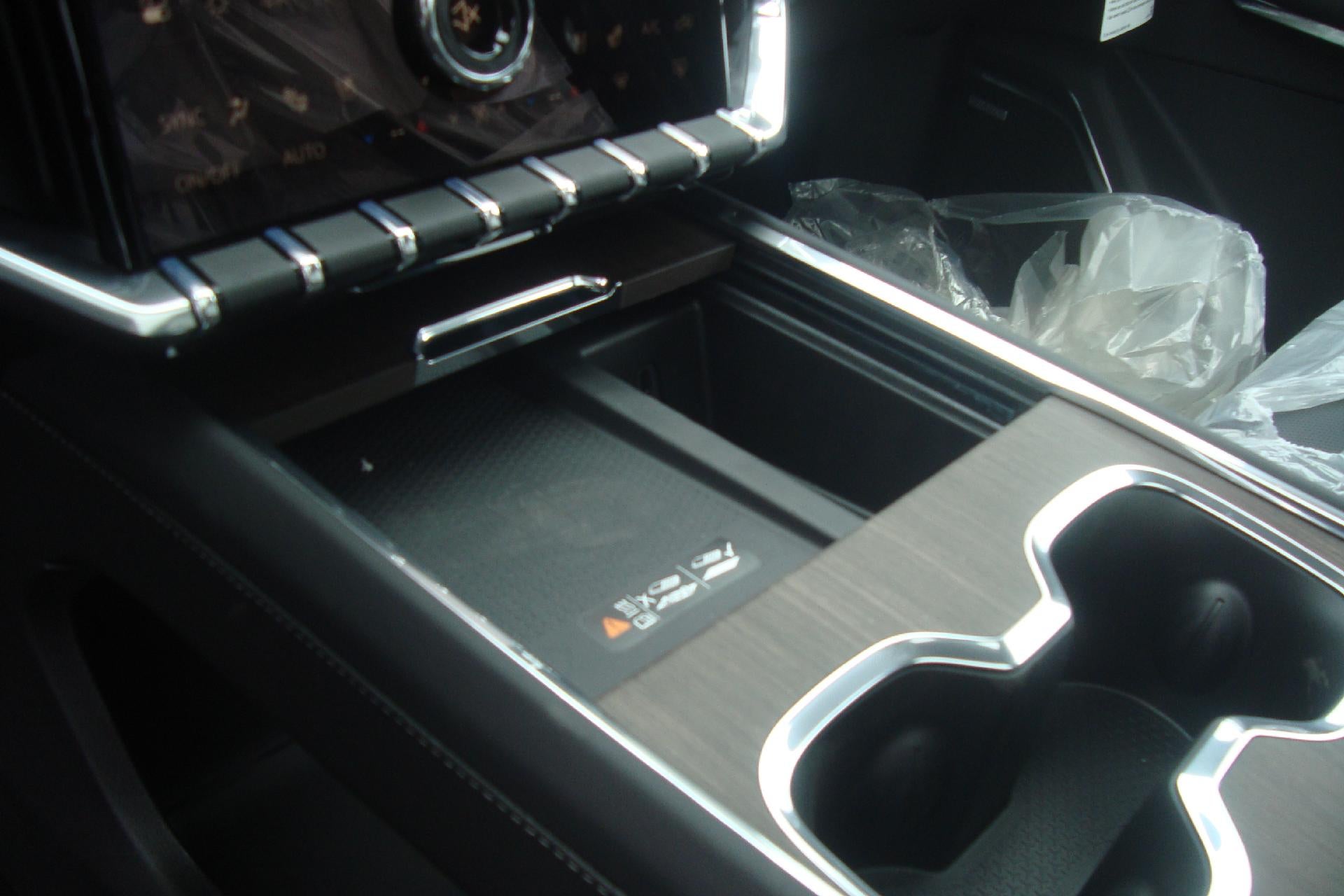 2026 GMC Acadia AWD Denali