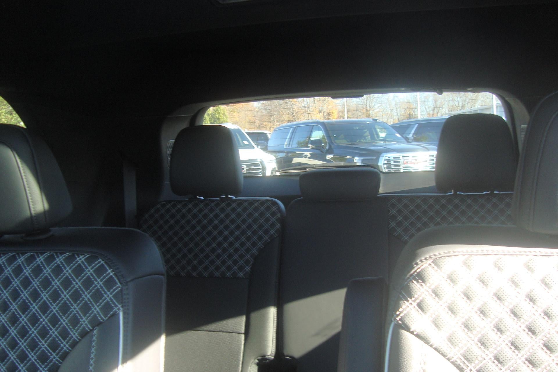 2025 GMC Acadia AWD Denali