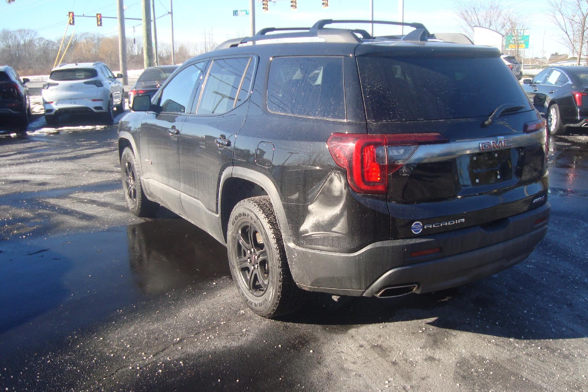 2022 GMC Acadia AT4
