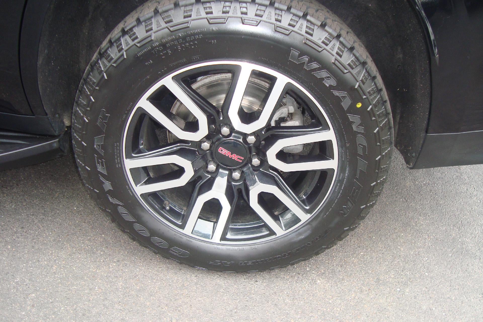 2024 GMC Yukon AT4
