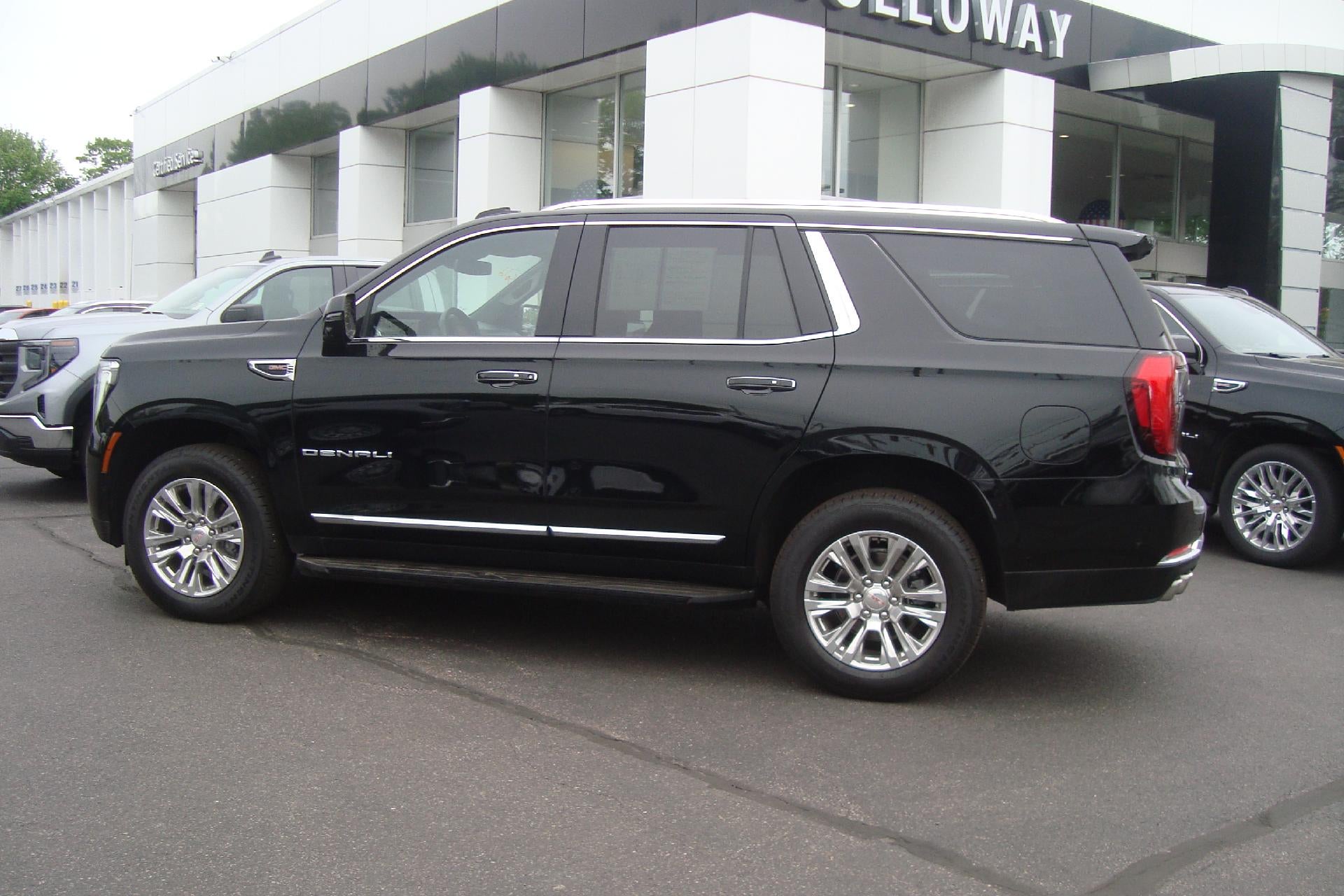 2025 GMC Yukon Denali