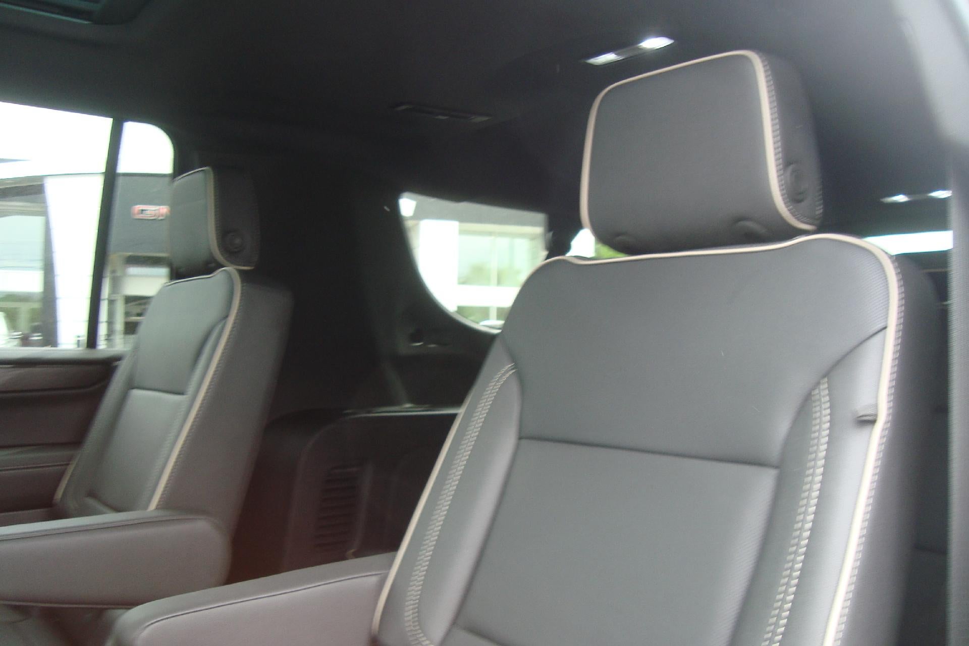 2025 GMC Yukon XL Elevation