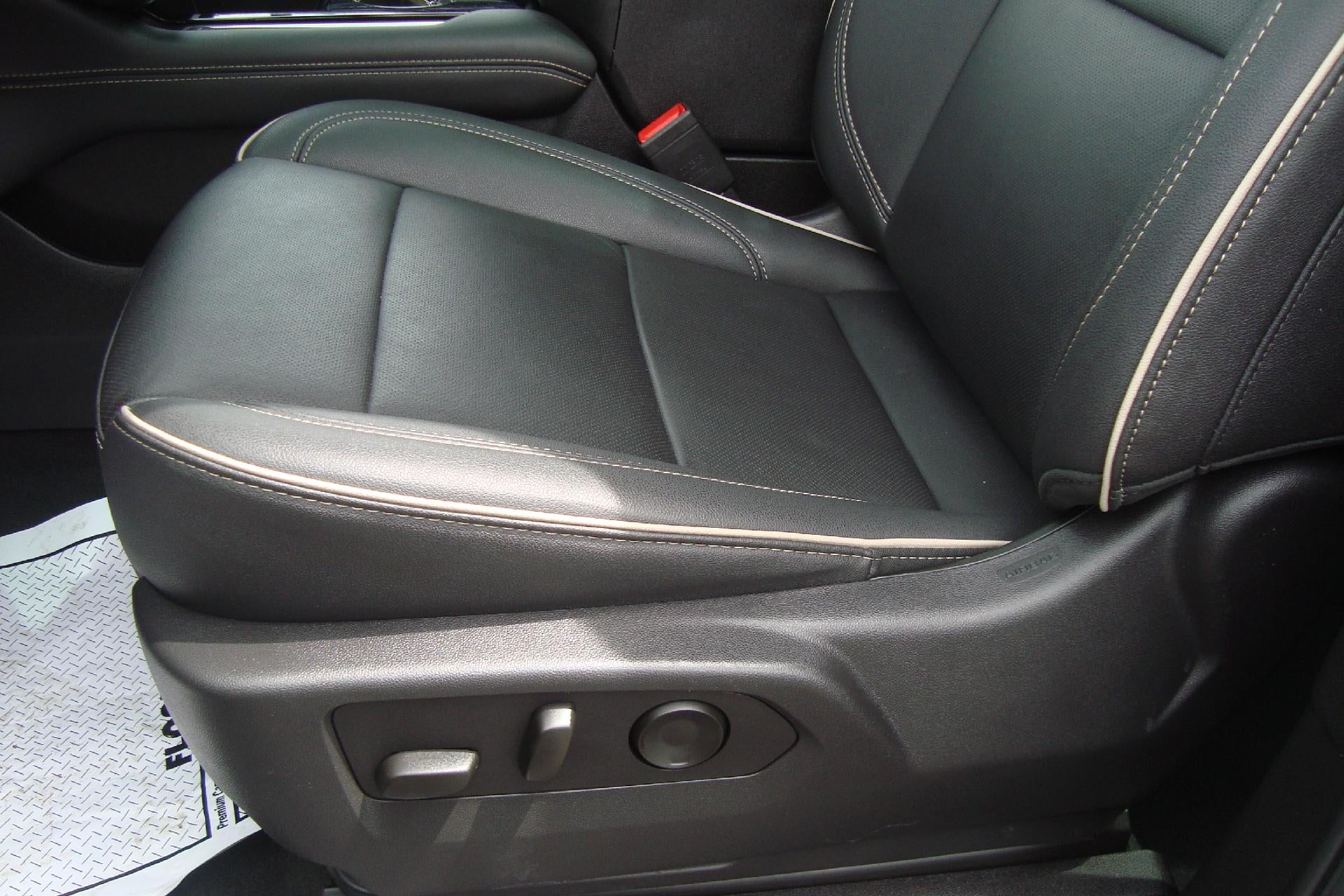 2025 GMC Yukon XL Elevation