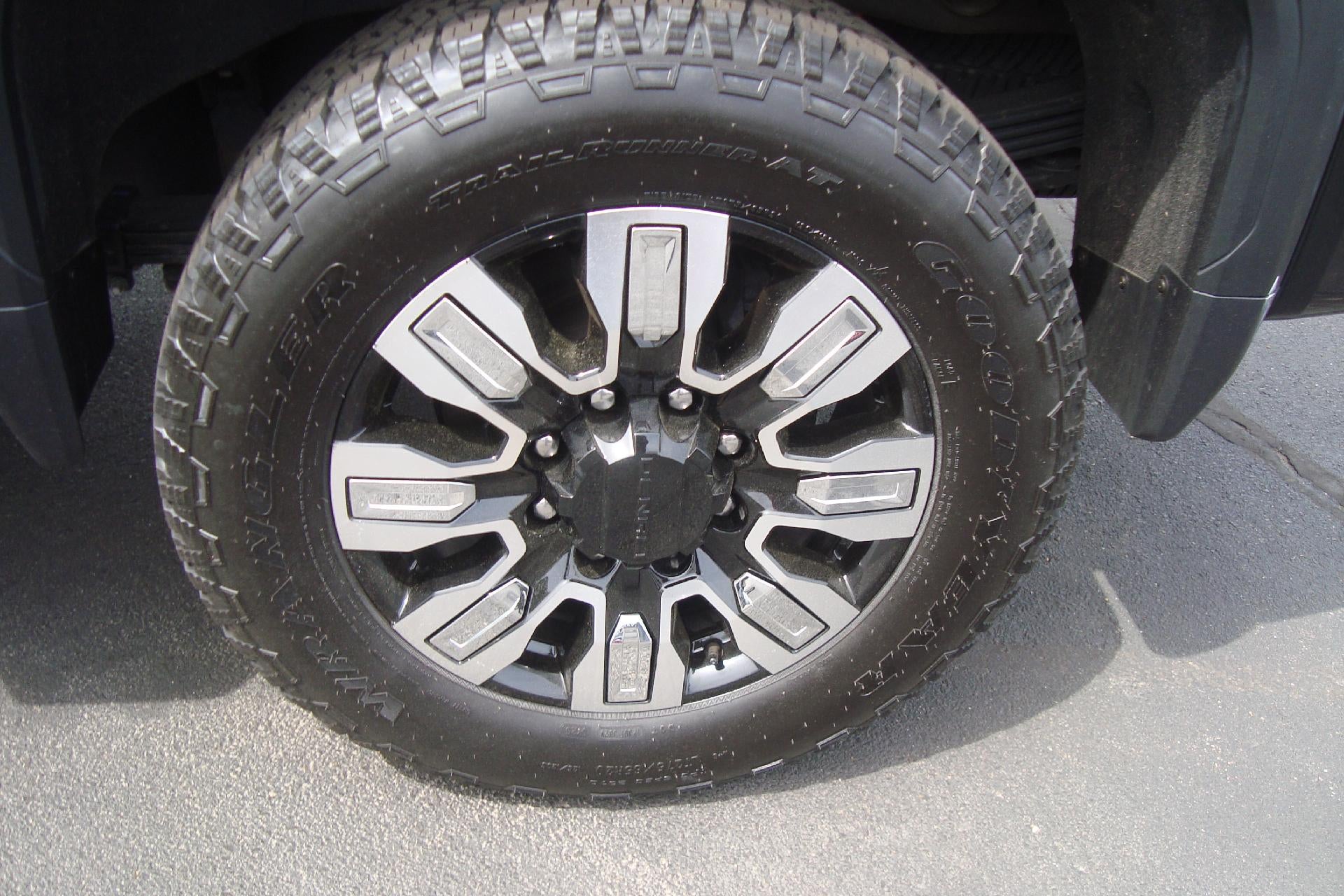 2025 GMC Sierra 2500 HD Denali