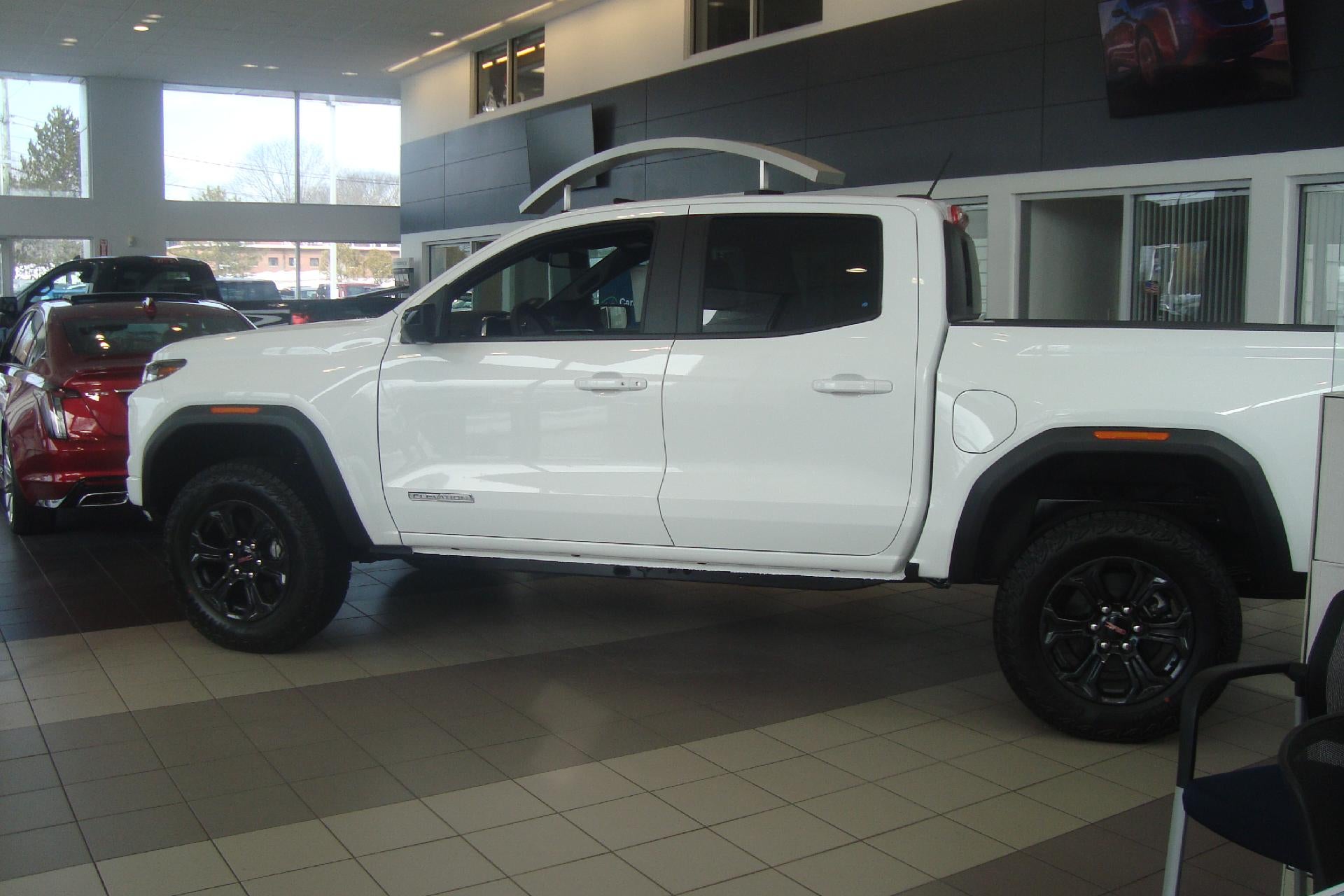 2025 GMC Canyon 2WD Elevation