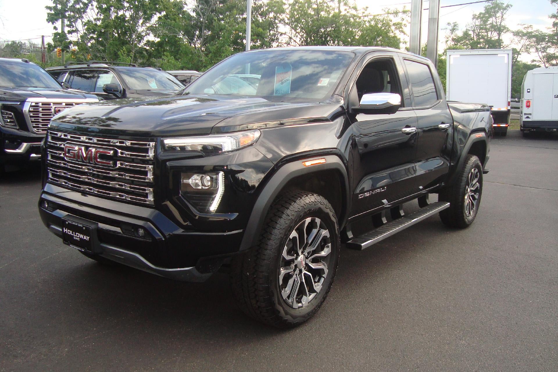 2025 GMC Canyon 4WD Denali