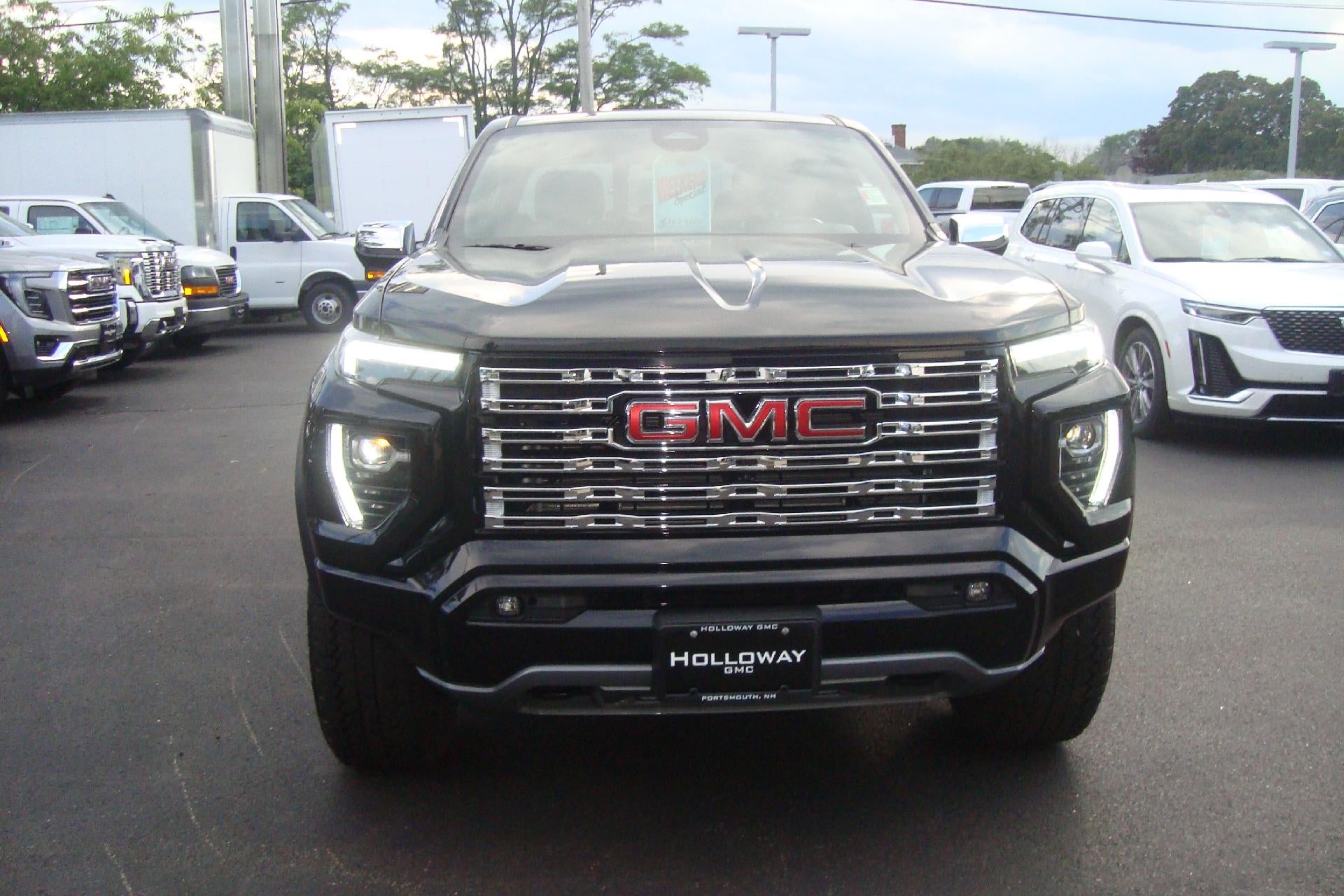 2025 GMC Canyon 4WD Denali
