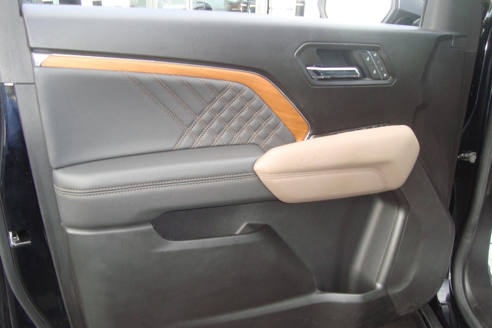 2025 GMC Canyon 4WD Denali