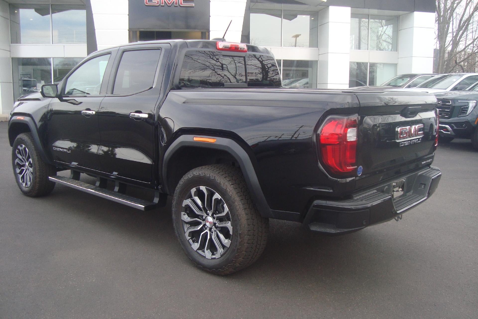 2024 GMC Canyon 4WD Denali