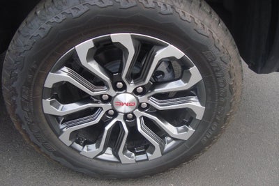 2024 GMC Canyon 4WD Denali