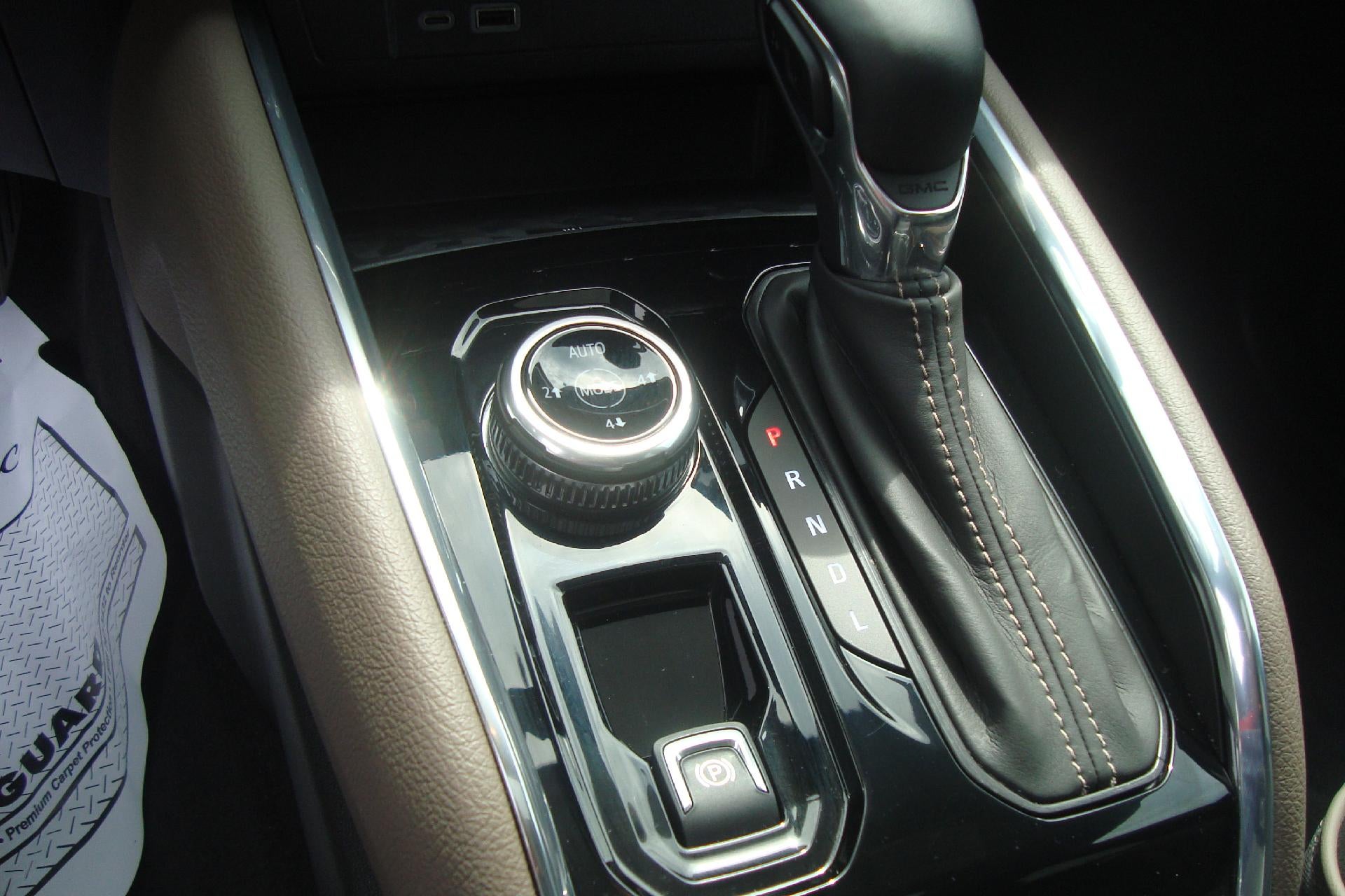 2024 GMC Canyon 4WD Denali