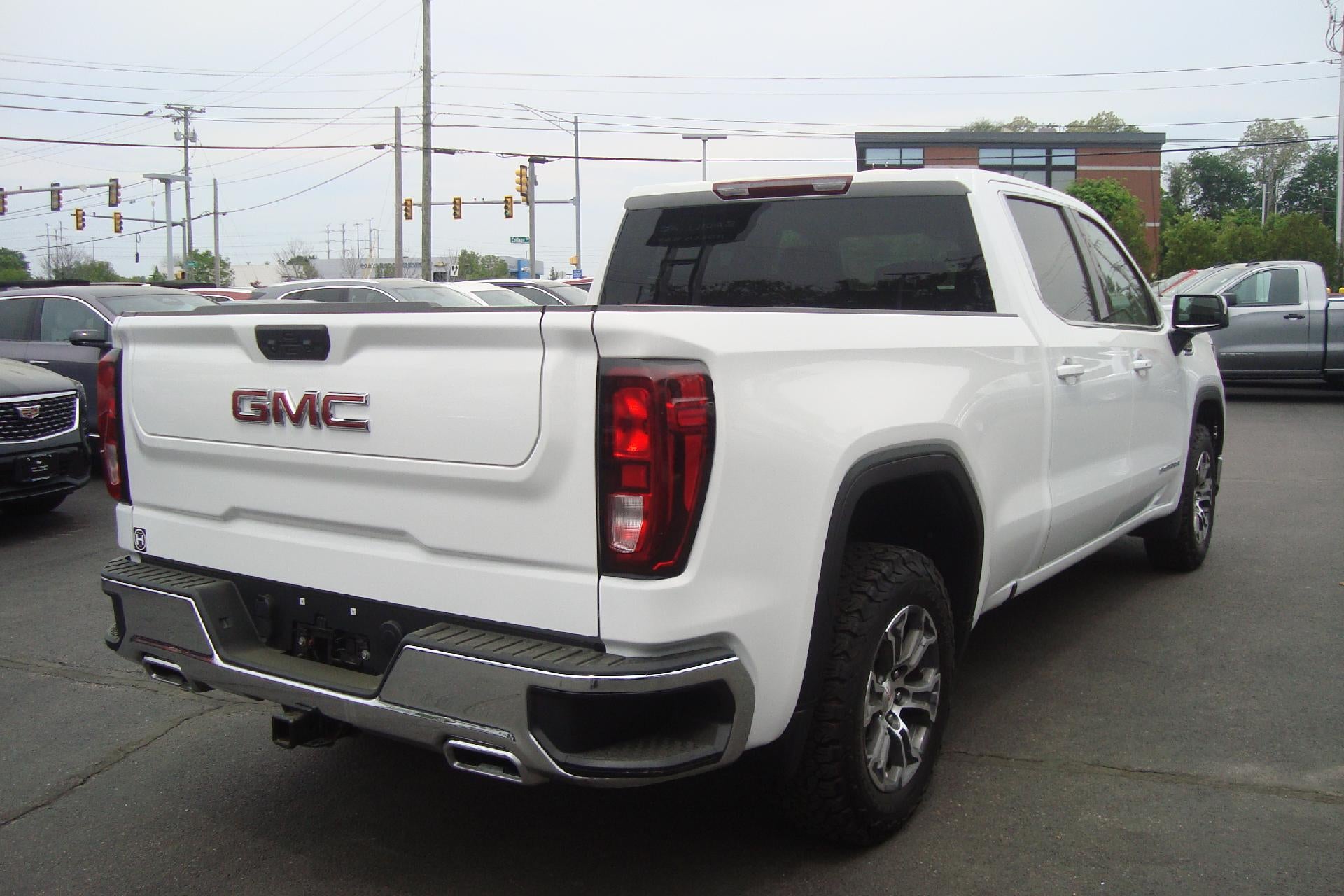 2023 GMC Sierra 1500 SLE
