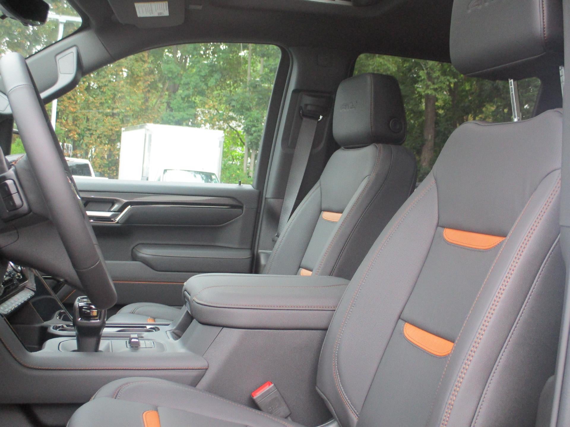2026 GMC Sierra 1500 AT4 - Photo 9