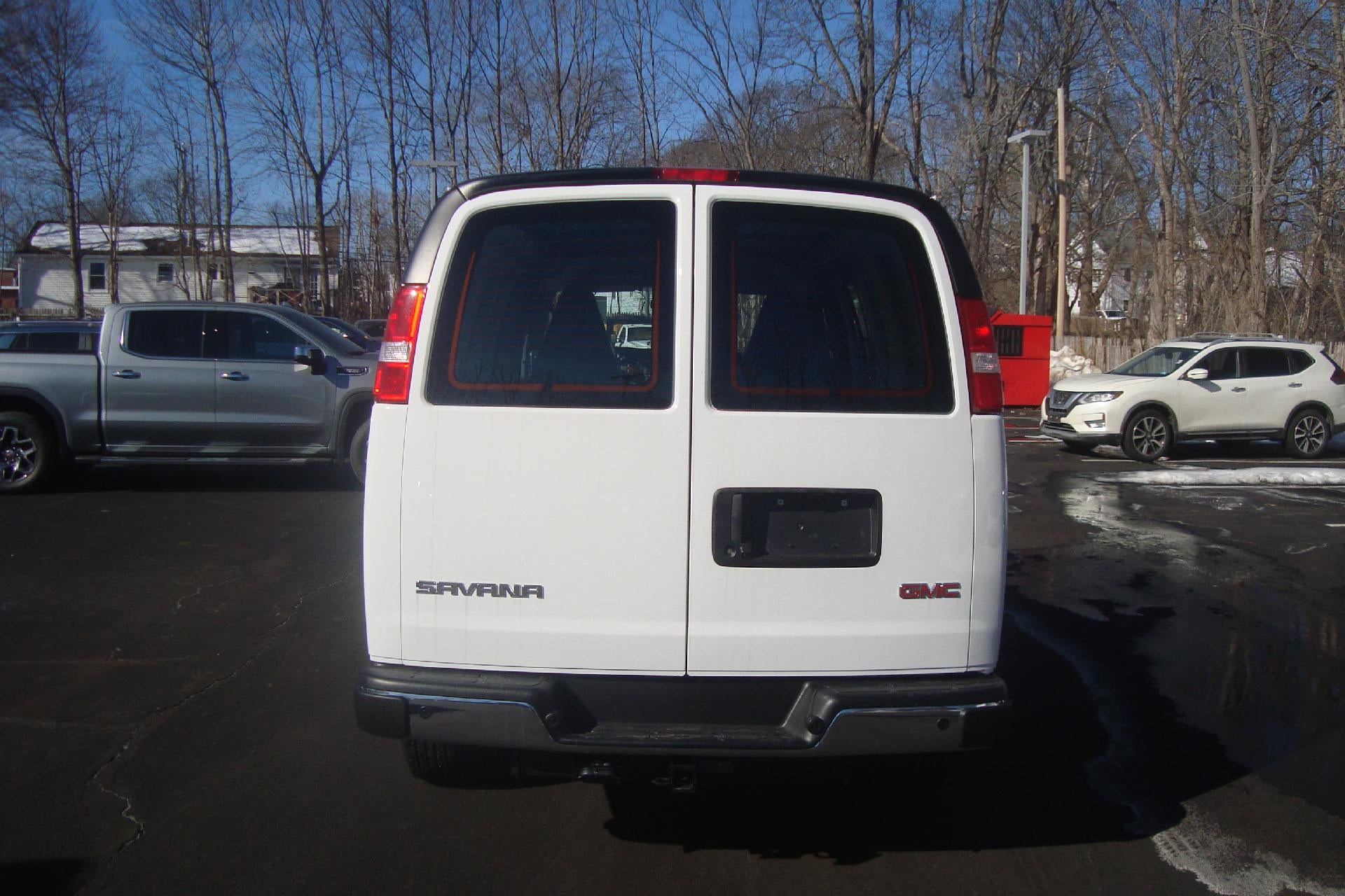 2025 GMC Savana Cargo 2500 Base