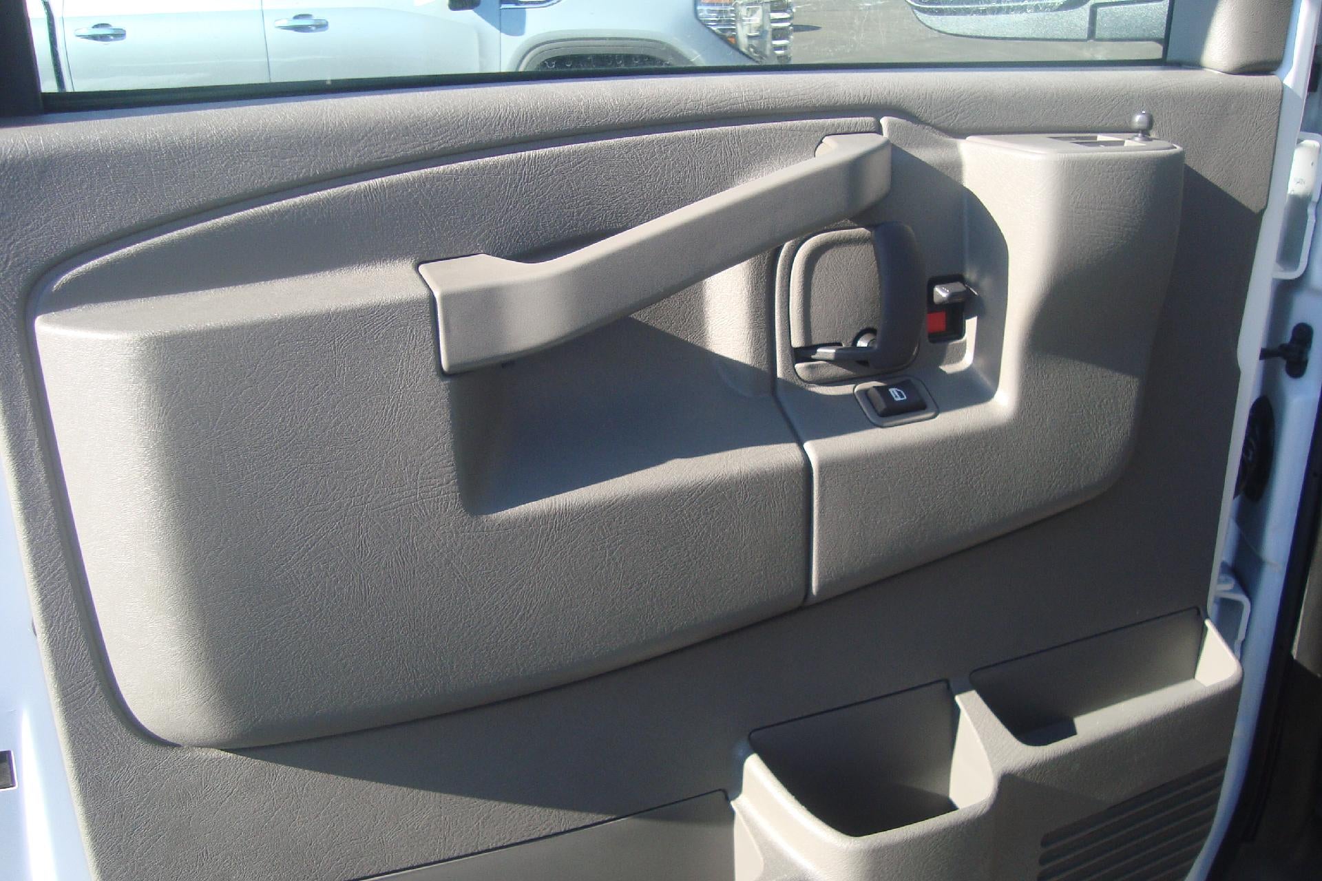 2025 GMC Savana Cargo 2500 Base