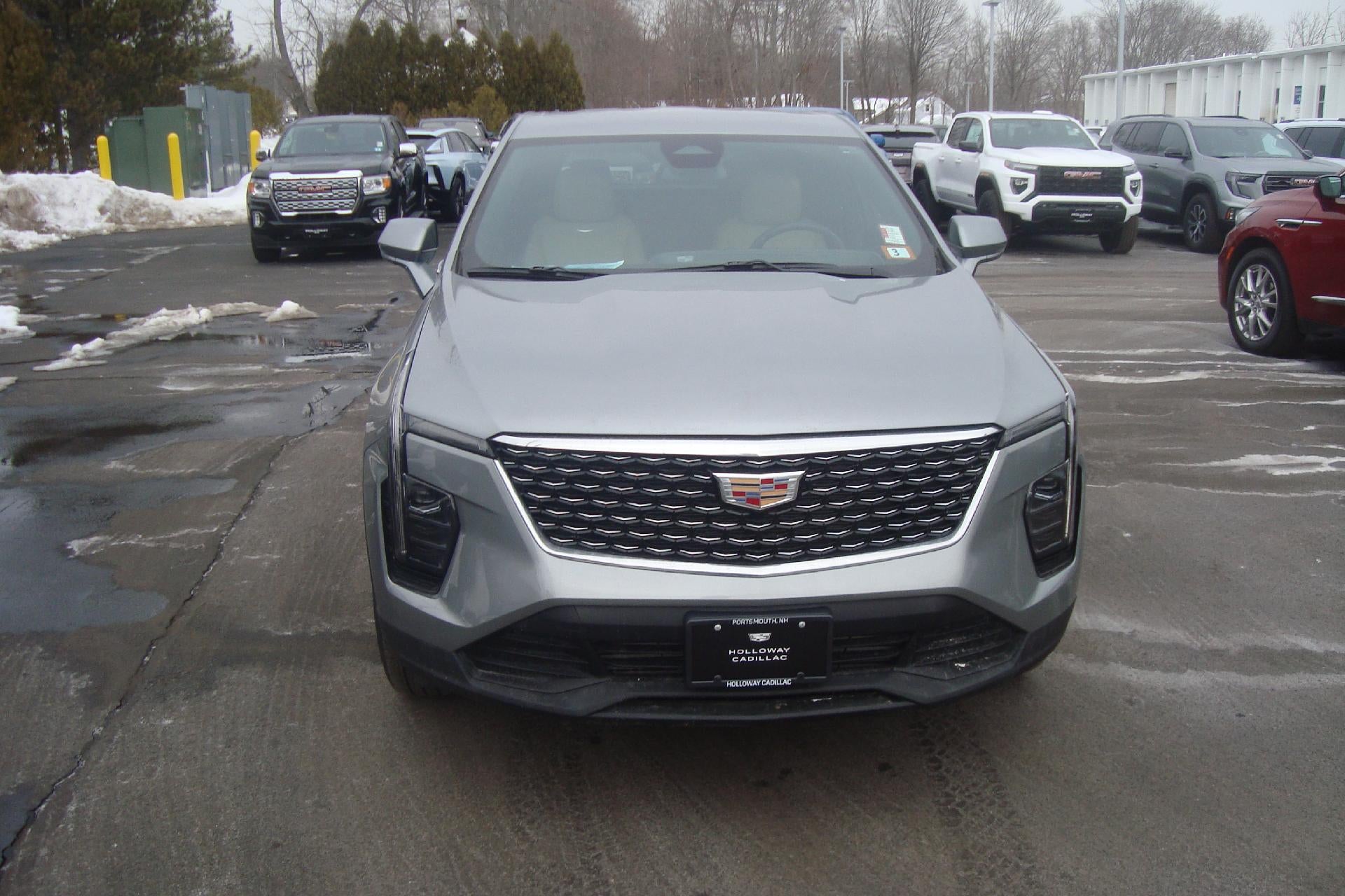 2024 Cadillac XT4 FWD Luxury
