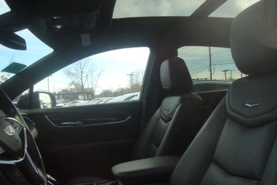 2022 Cadillac XT5 AWD Premium Luxury