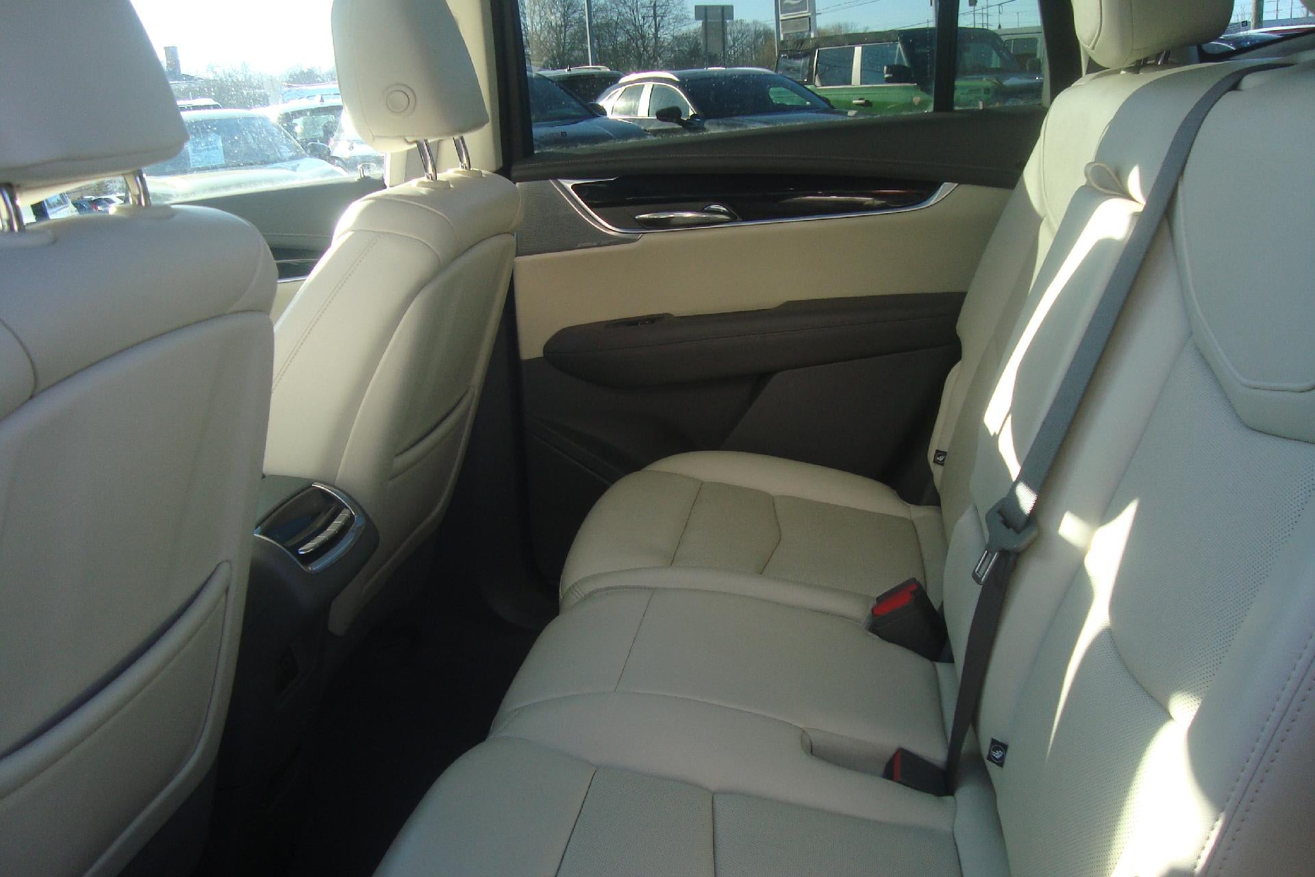 2023 Cadillac XT6 FWD Premium Luxury