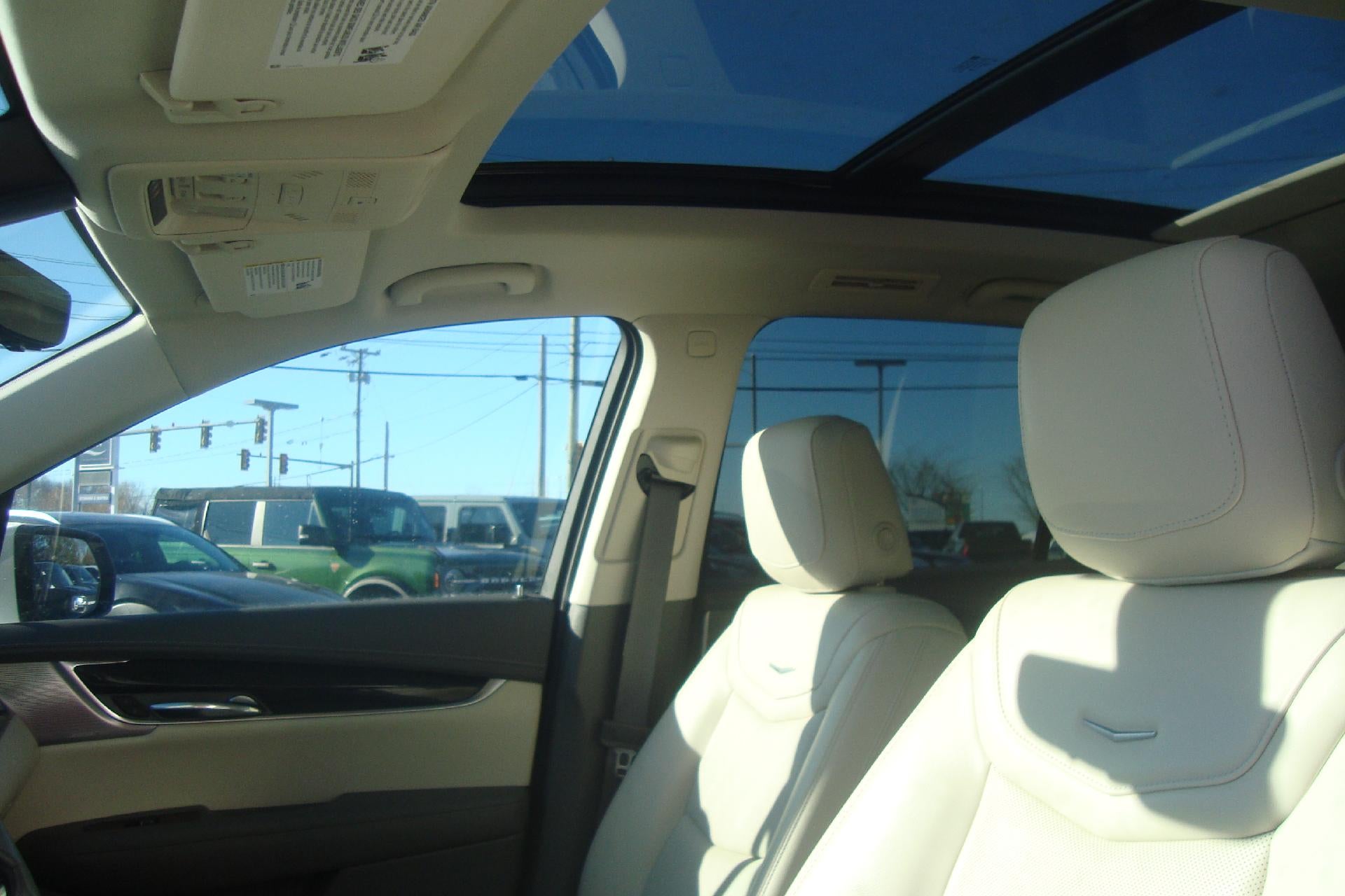 2023 Cadillac XT6 AWD Premium Luxury