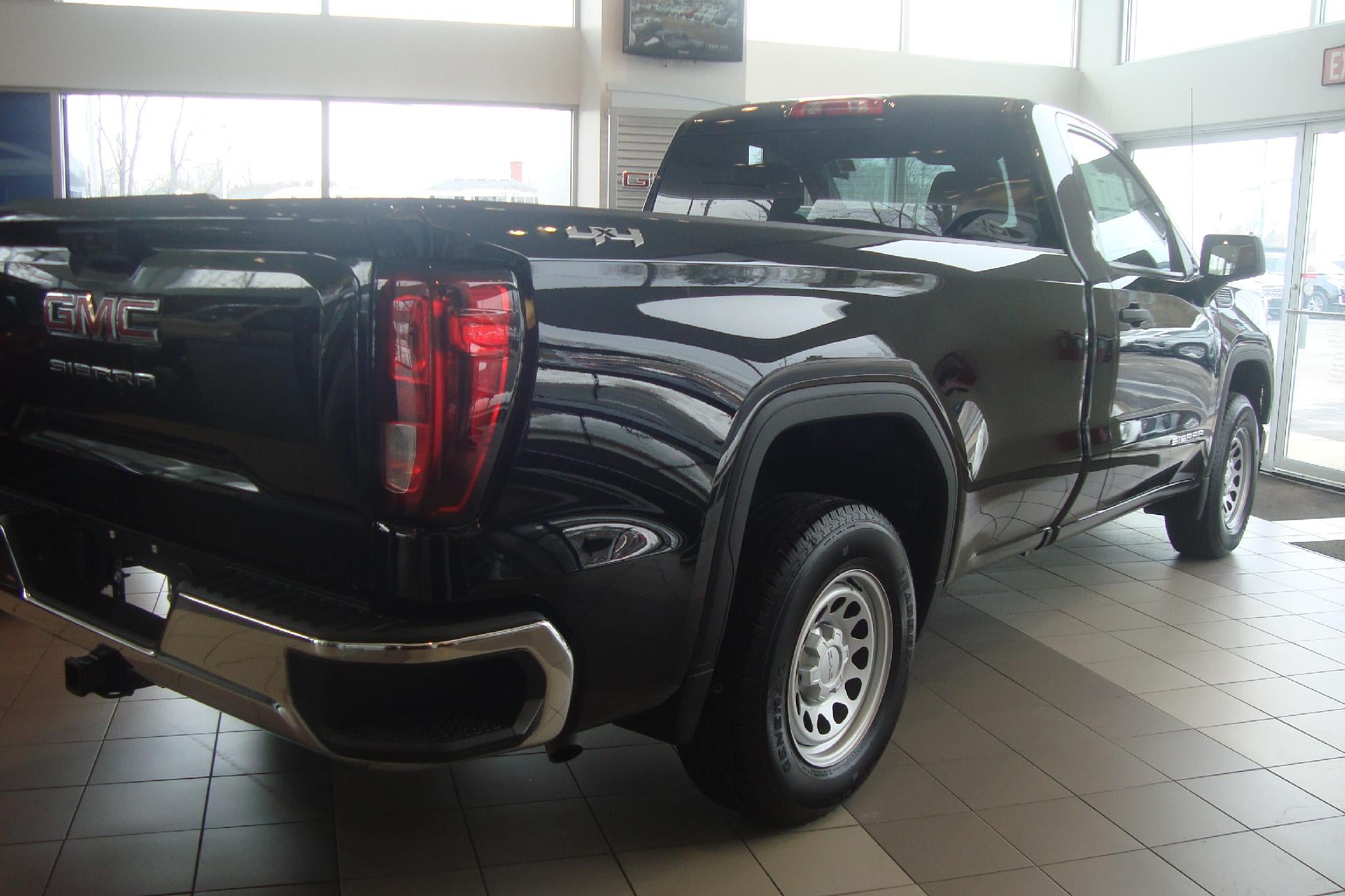 2025 GMC Sierra 1500 Pro