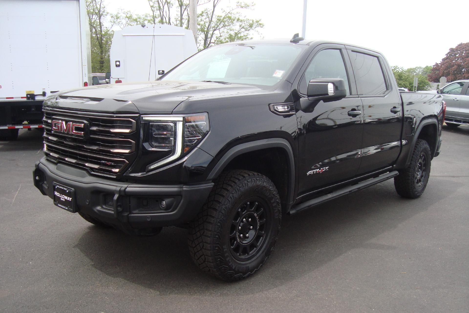 2025 GMC Sierra 4WD Crew Cab Short Box AT4X's photo
