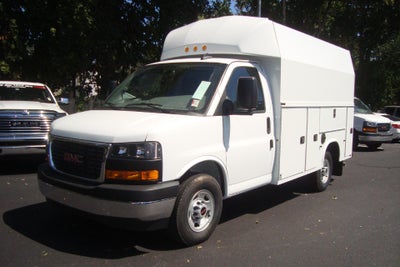 2025 GMC Savana Cutaway 3500 Base