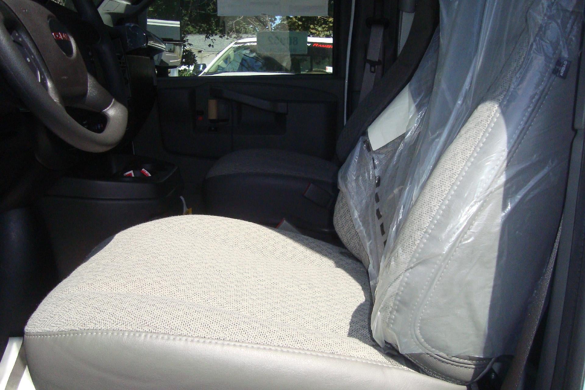 2025 GMC Savana Cutaway 3500 Base