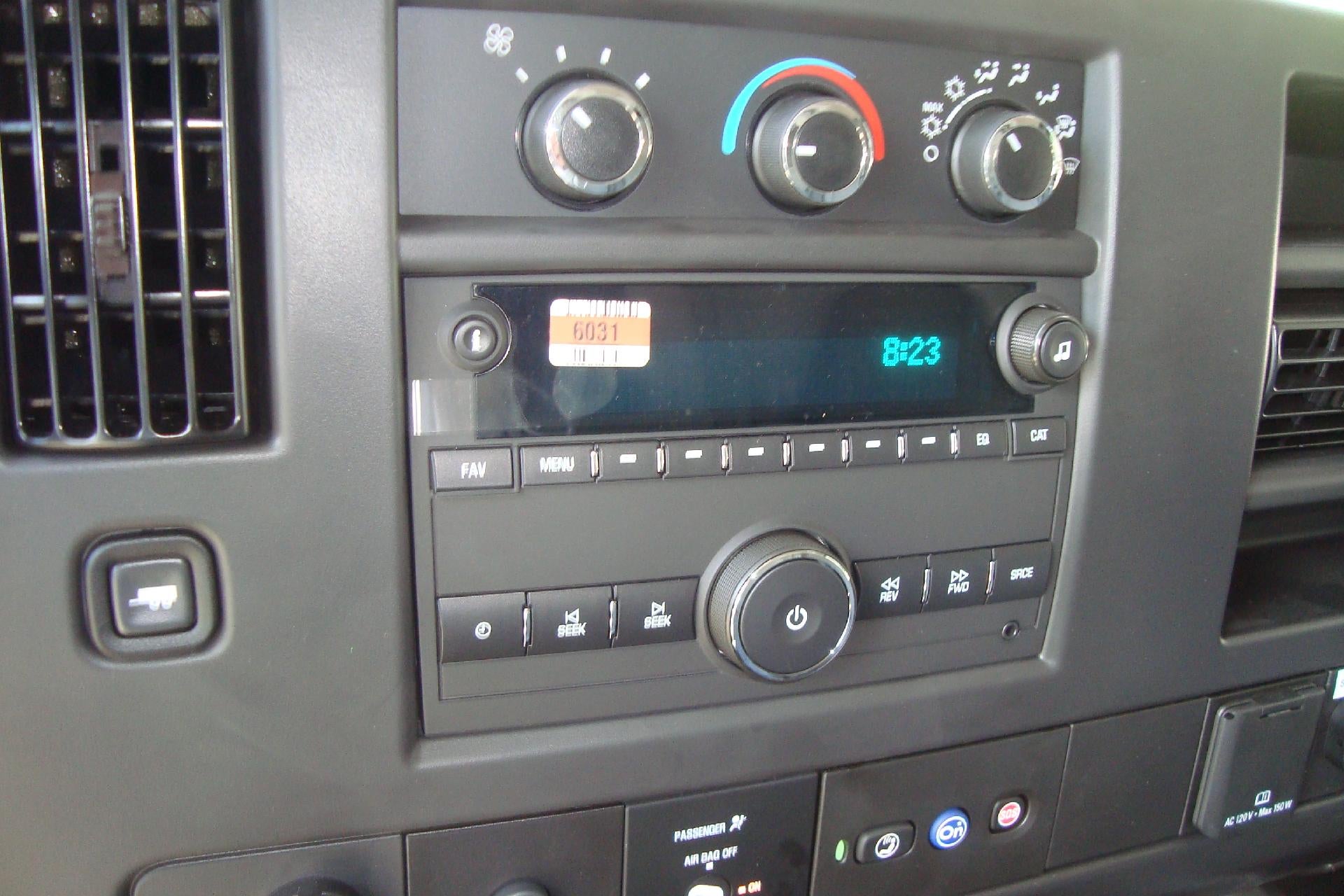 2025 GMC Savana Cutaway 3500 Base