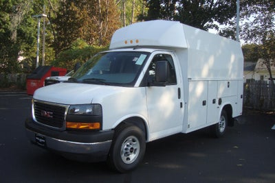 2025 GMC Savana Cutaway 3500 Base