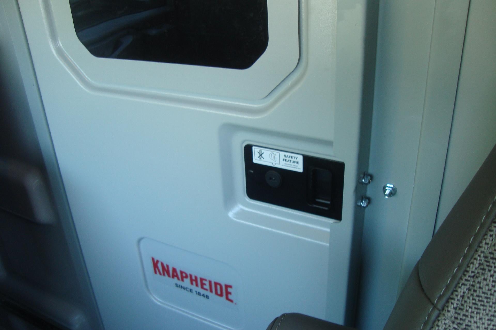 2025 GMC Savana Cutaway 3500 Base