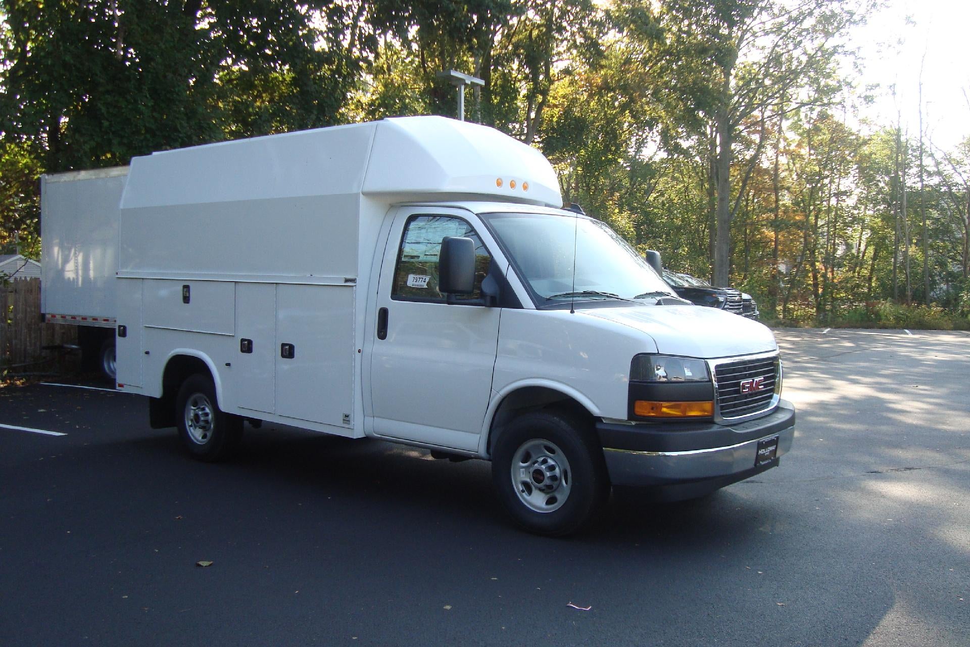 2025 GMC Savana Cutaway 3500 Base